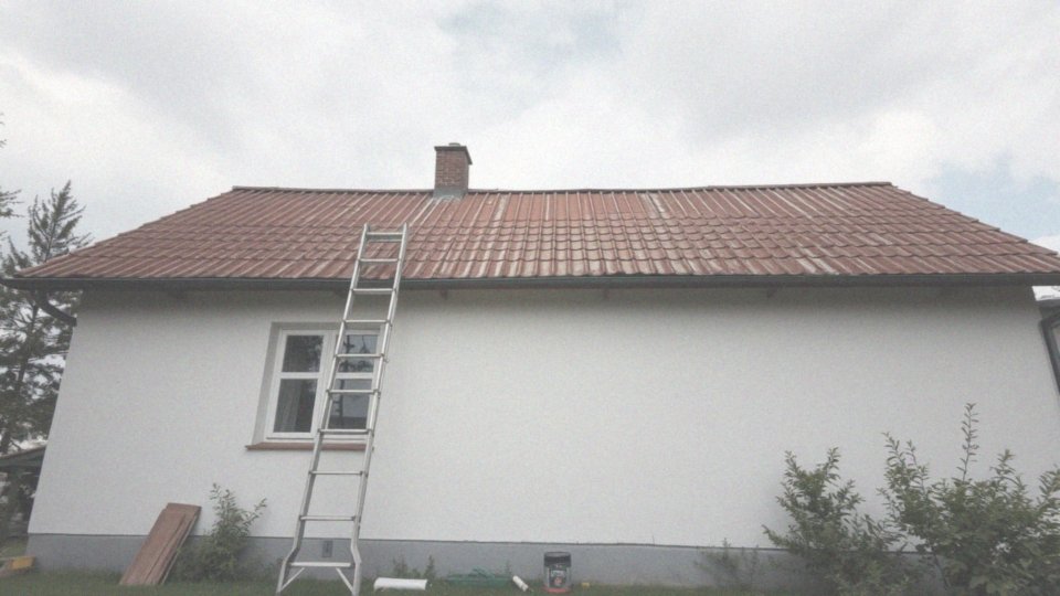 Co wpływa na koszt malowania dachu?